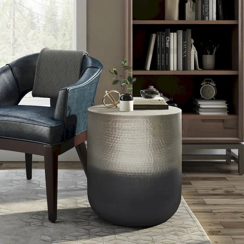 Boho 19" breiter Trommel-Beistelltisch aus Metall, vollständig montiert