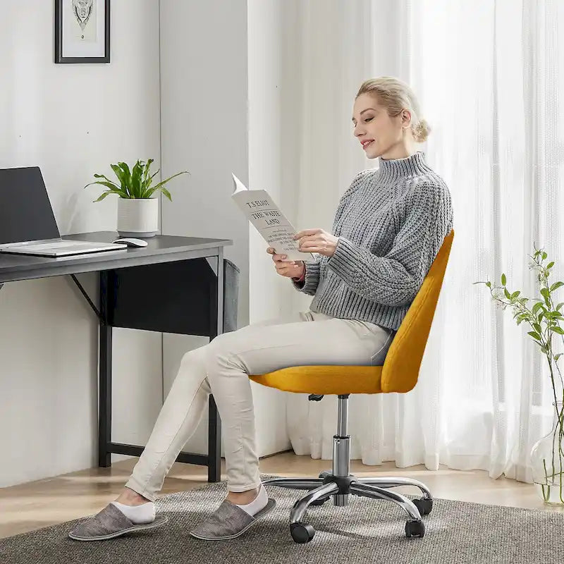 Armloser Home Office Schreibtischstuhl mit Rollen für kleine Räume